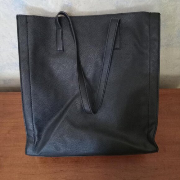 Black Steve Madden purse - Picture 5 of 5